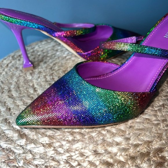 Marc Fisher Hadais 2 Rainbow Pump - Picture 2 of 10